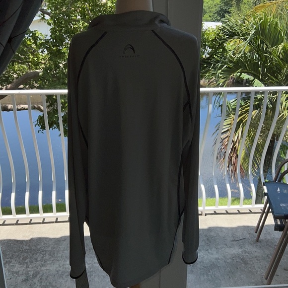 Mens free fall pullover - Picture 2 of 4